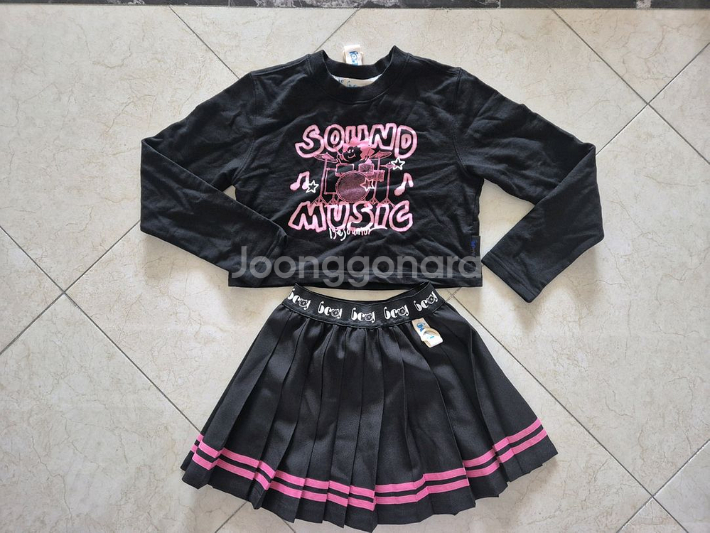 비제이(Be.j) 상하의 치마세트 판매해요.--2