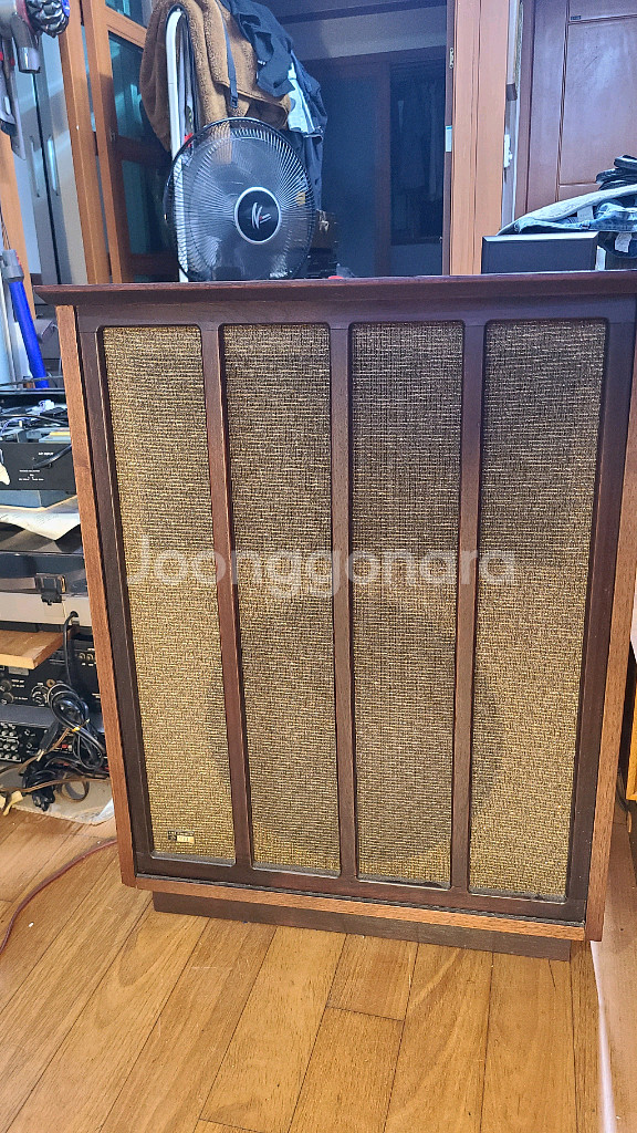 THE FISHER XP-10 SPEAKER--2