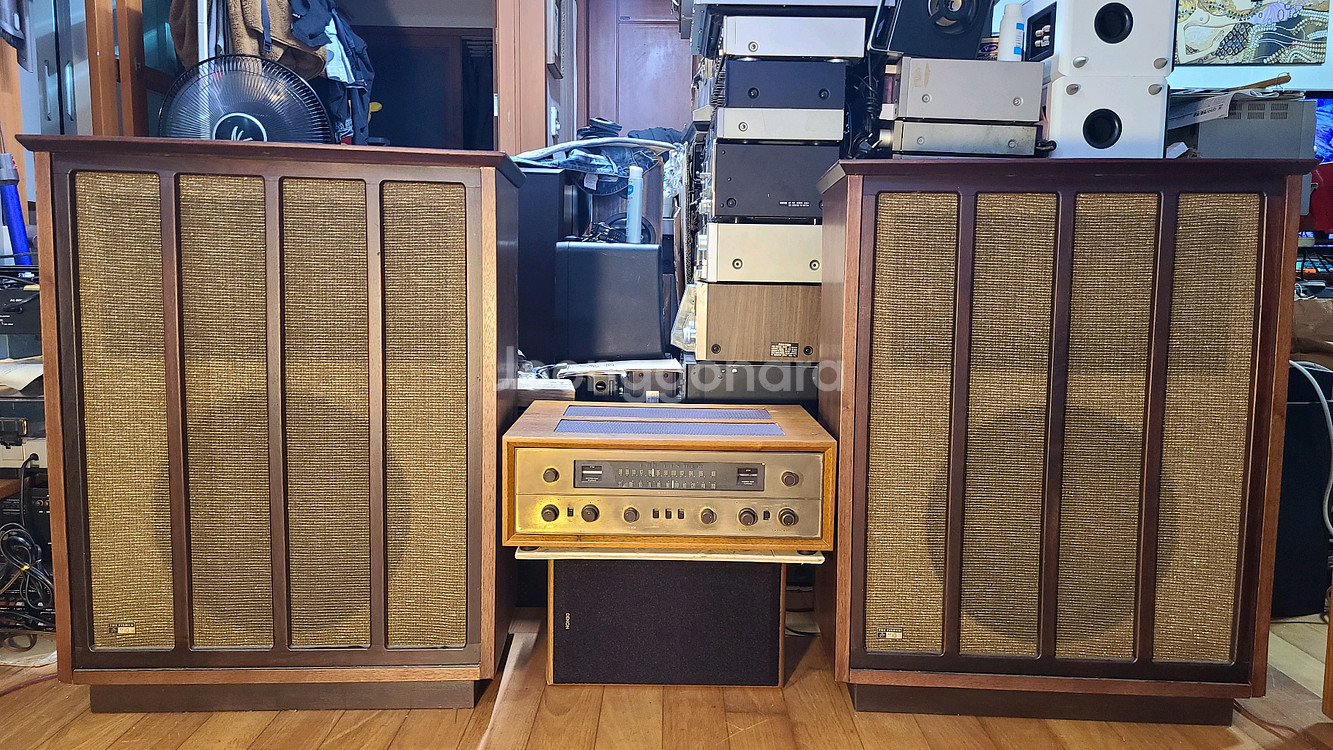 THE FISHER XP-10 SPEAKER--0