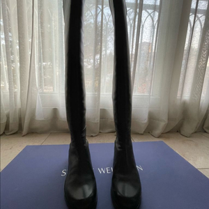 스튜어트 와이츠먼 5050 나파 가죽 부츠