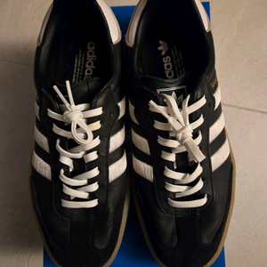 아디다스 삼배 스니커즈 245