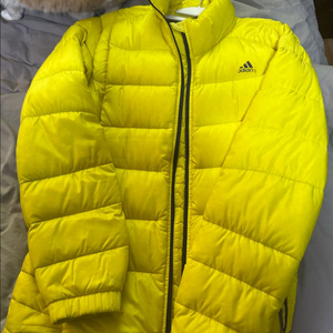 아디다스 경량 다운 패딩 점퍼