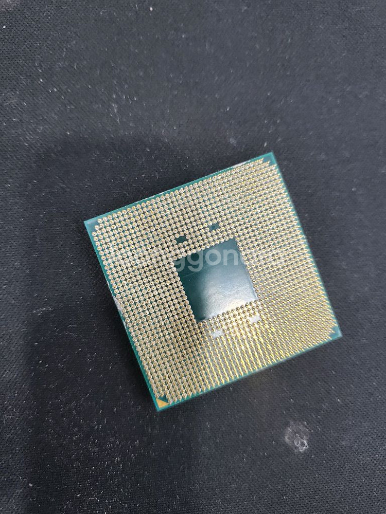 고장난 라이젠 7 5800x 부품 4만--2