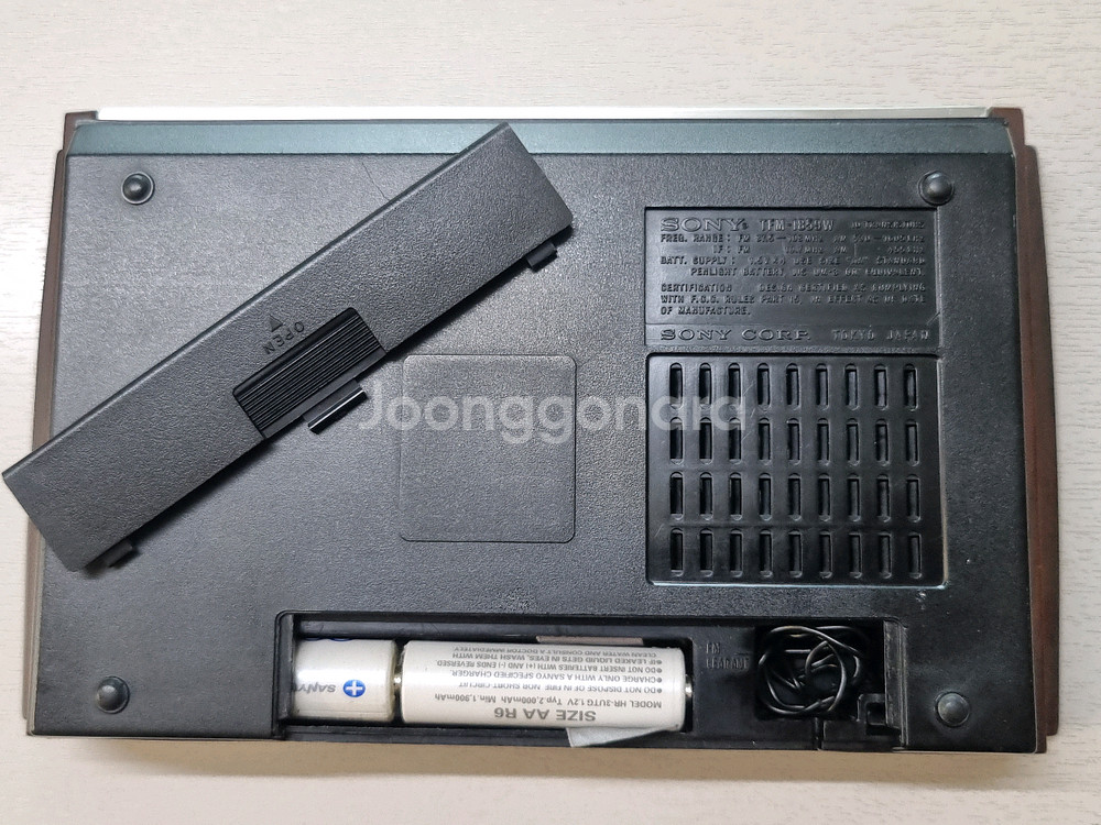 소니 TFM-1859 테이블 라디오--2