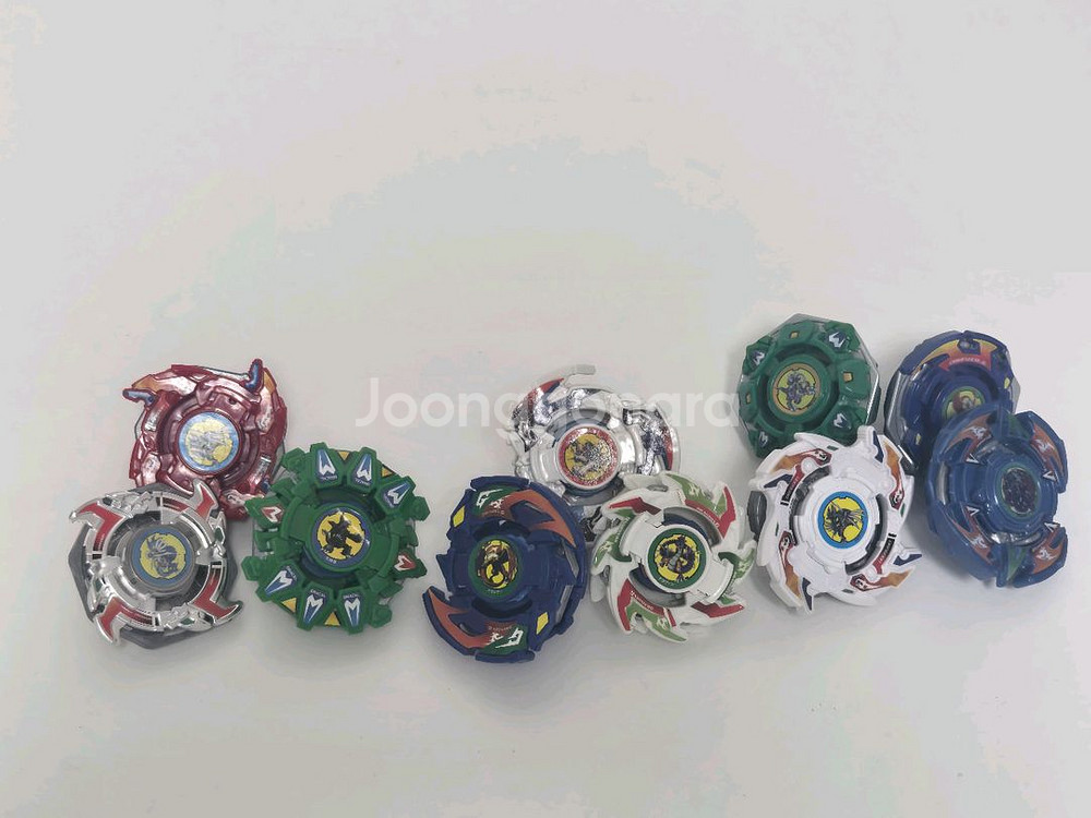 탑블레이드 팽이 판매합니다.--0