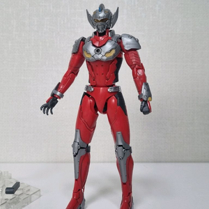 울트라맨 타로 피규어라이즈 가조립 프라모델 프라