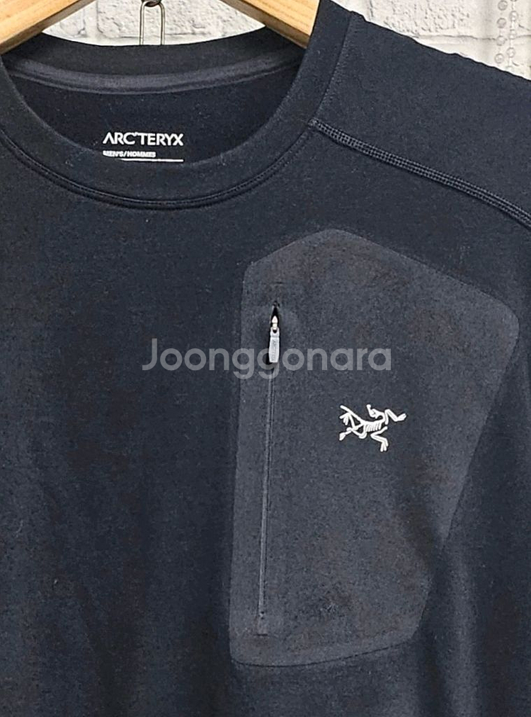 아크테릭스 남성 긴팔 티셔츠 100 라운드 지퍼 블랙 MM07--1