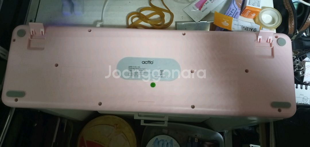 핑크 컬러 기계식 키보드--3