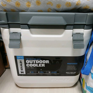 스탠리 아웃도어 쿨러 28