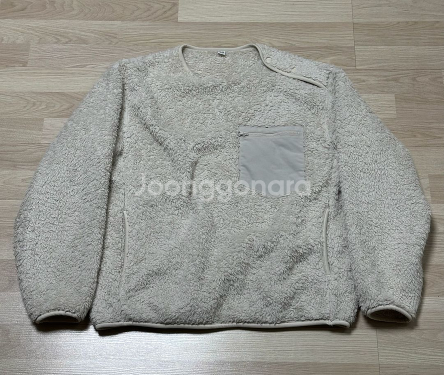 유니클로 후리스 맨투맨 아이보리--0