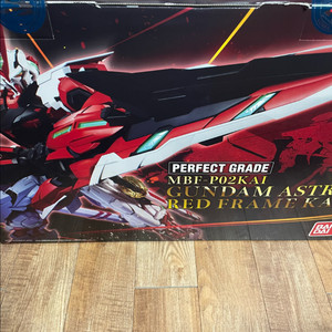 반다이 PG 아스트레이 레드프레임 카이 건담