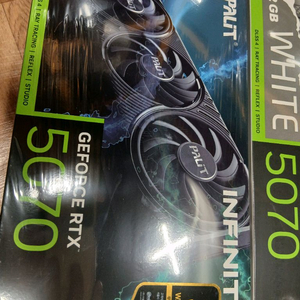 그래픽카드 팰릿 ( 이엠텍 ) RTX5070 / 5070