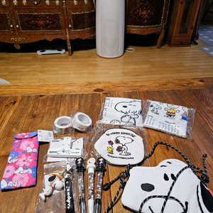 새상품)스누피 가방 비눗방울 스템프 볼펜 포스터켈린더 키링 안경집 선글라스케이스 자석집게 스티커