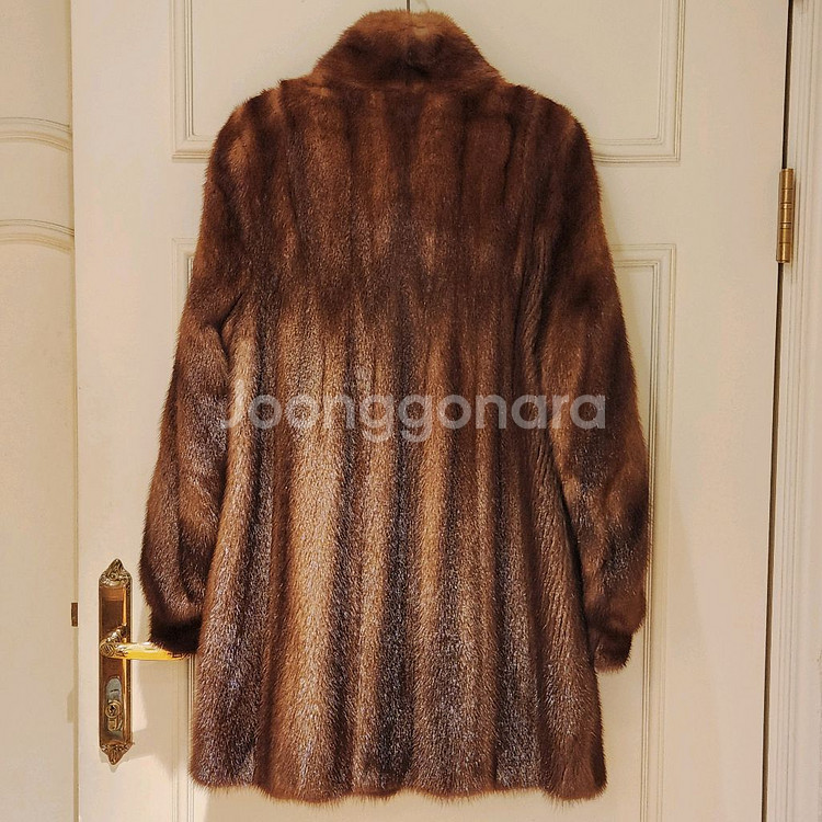 일본산 고급스러운 윤기 촤르르한 갈색 모피코트 S급--1