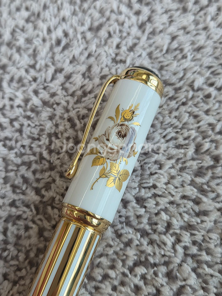 몽블랑 POA 2001 마담 퐁파두르 M 만년필--5