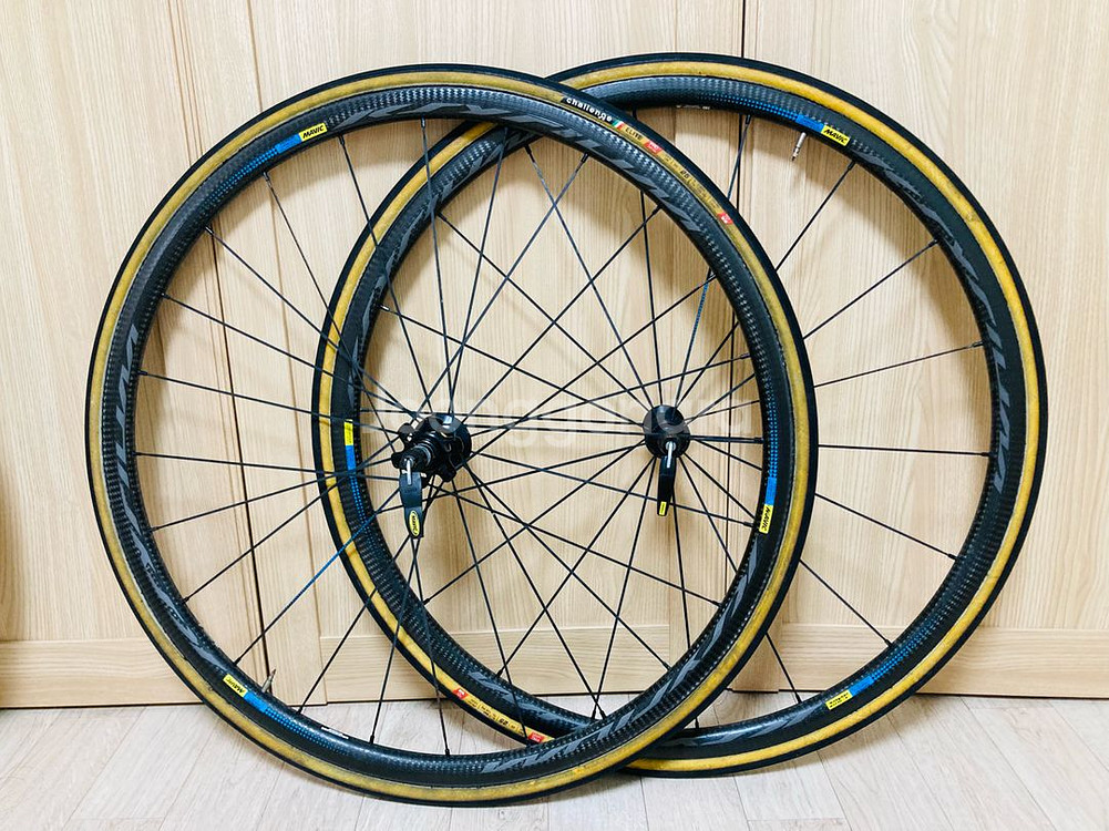 노바텍 임펄스 휠셋. 마빅 시리움 카본SL 오트루트 휠셋.--3