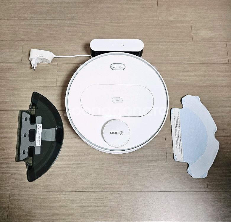 치후 360 S6 로봇청소기 판매합니다.--0