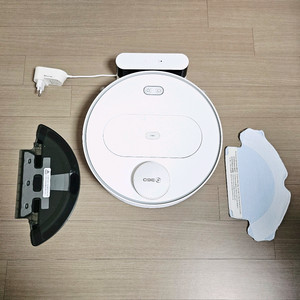 치후 360 S6 로봇청소기 판매합니다.