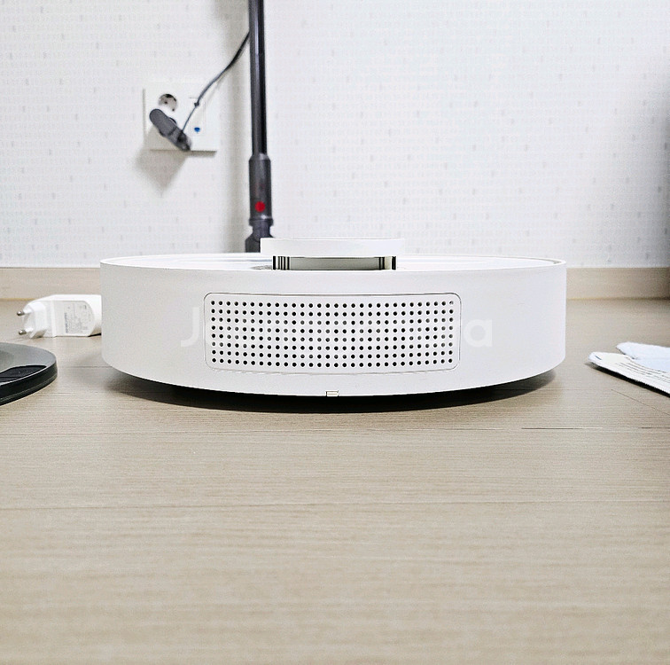 치후 360 S6 로봇청소기 판매합니다.--2