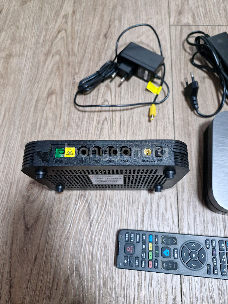 sk uhd 셋톱박스,공유기,리모콘--2