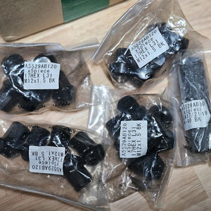 튜익스 휠너트 한대분 전용어댑터 포함 새거