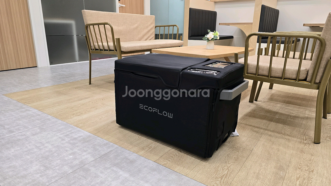 (새것)에코플로우 글래시어 휴대용 미니 냉장고.--0