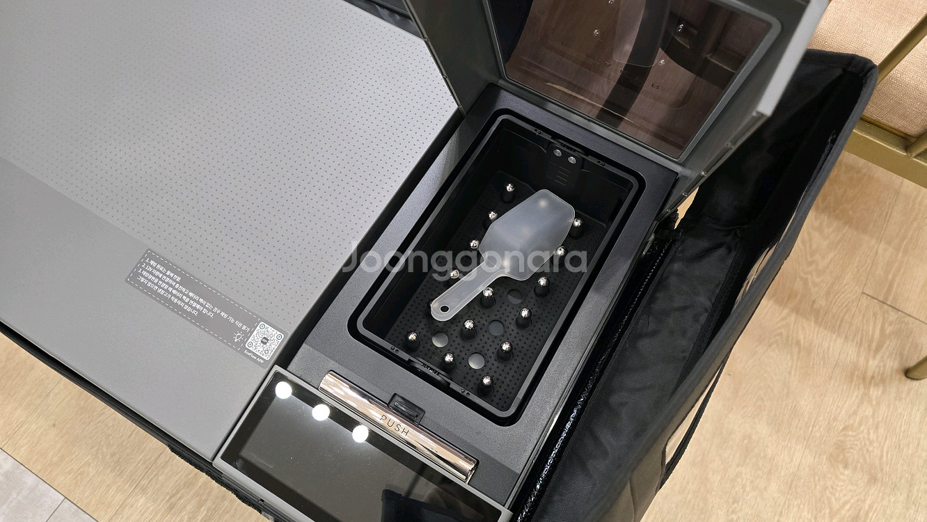 (새것)에코플로우 글래시어 휴대용 미니 냉장고.--2