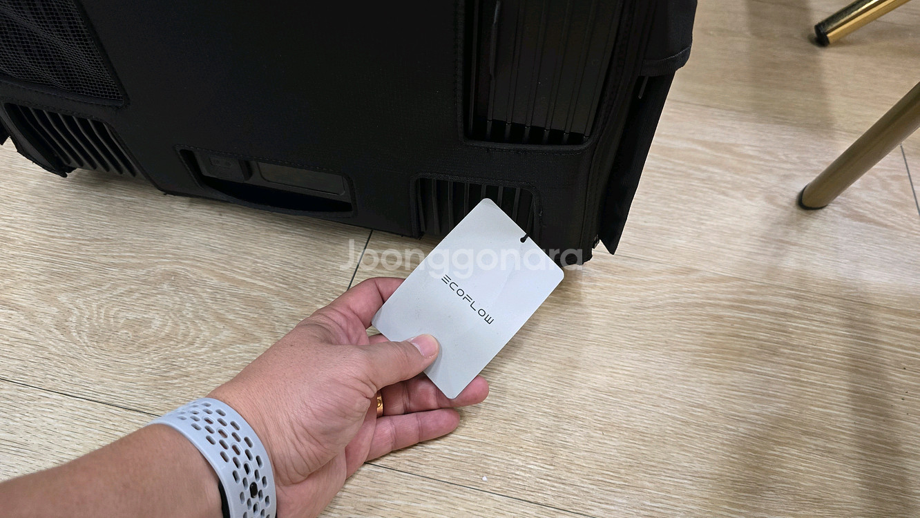 (새것)에코플로우 글래시어 휴대용 미니 냉장고.--4