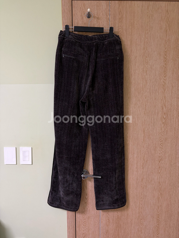 우영미 25fw 벨벳 팬츠 블랙or카키 1개만 판매--2