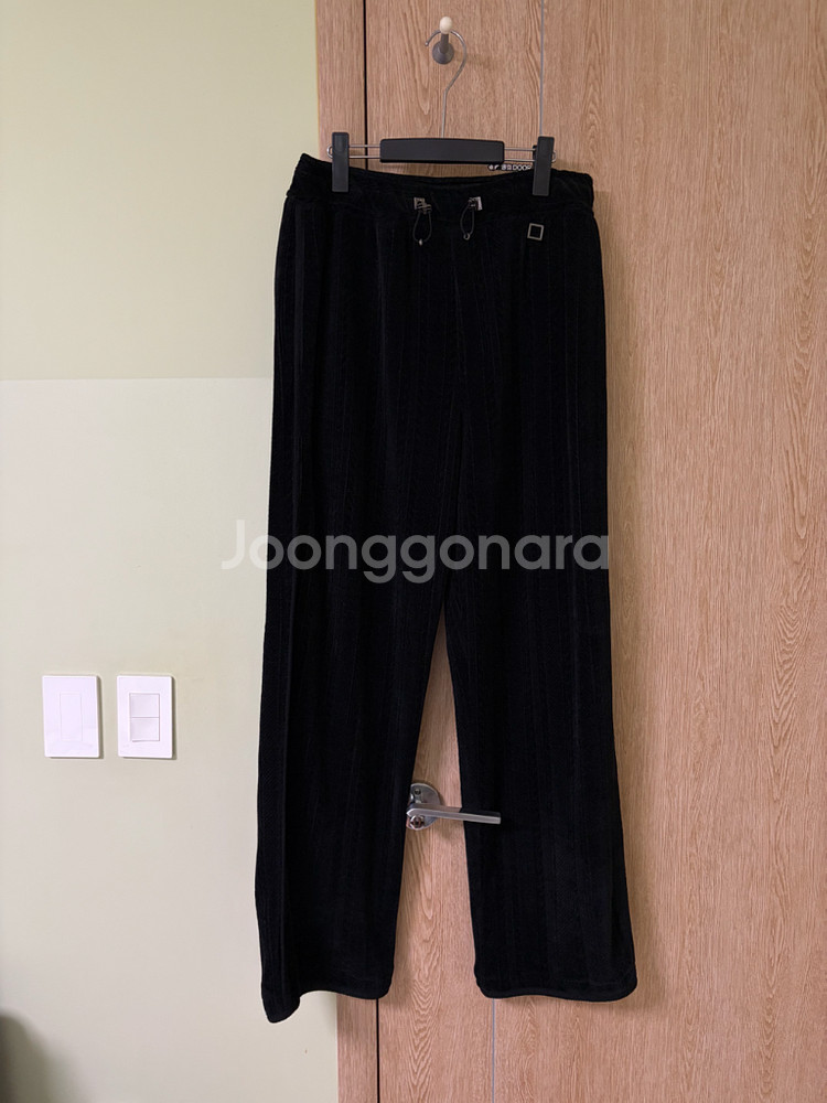 우영미 25fw 벨벳 팬츠 블랙or카키 1개만 판매--3