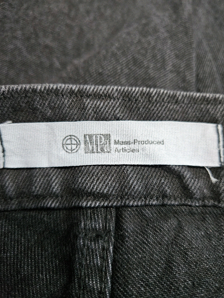 플라스틱 프로덕트 블랙컬러 남성 허리 31~32 데님팬츠--2