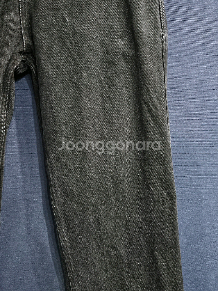 플라스틱 프로덕트 블랙컬러 남성 허리 31~32 데님팬츠--4