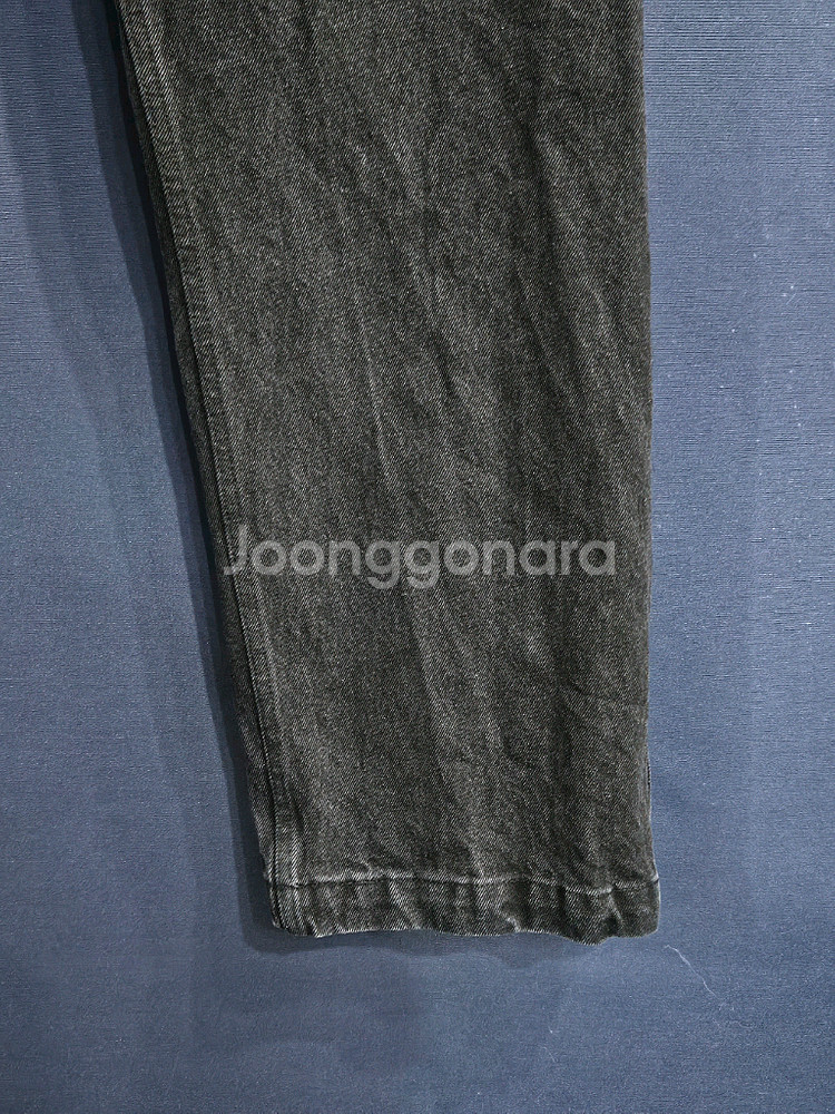 플라스틱 프로덕트 블랙컬러 남성 허리 31~32 데님팬츠--5