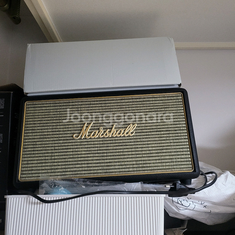 마샬 스탠모어--0