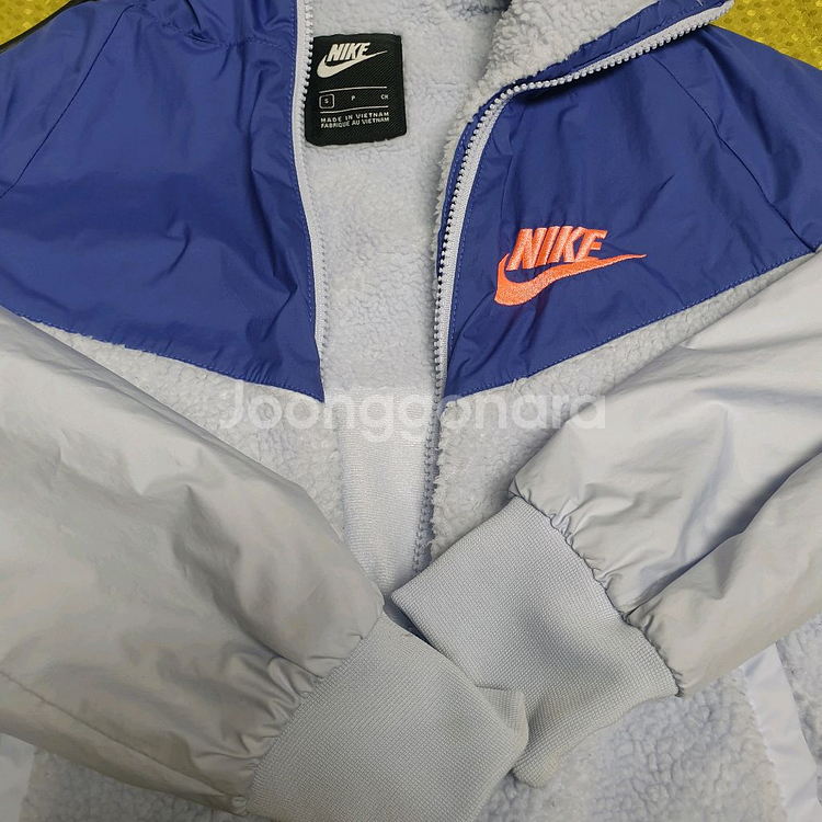 뉴발란스 나이키 패딩 후드 자켓 140 입니다--6