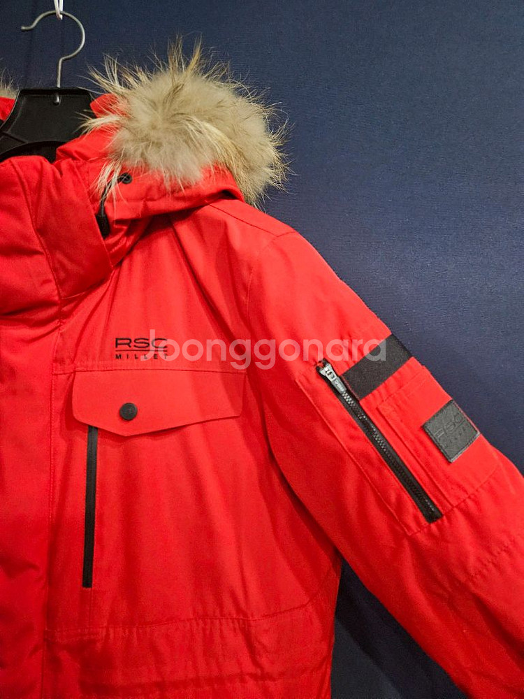 밀레 레드컬러 남성 100 구스다운 패딩--3