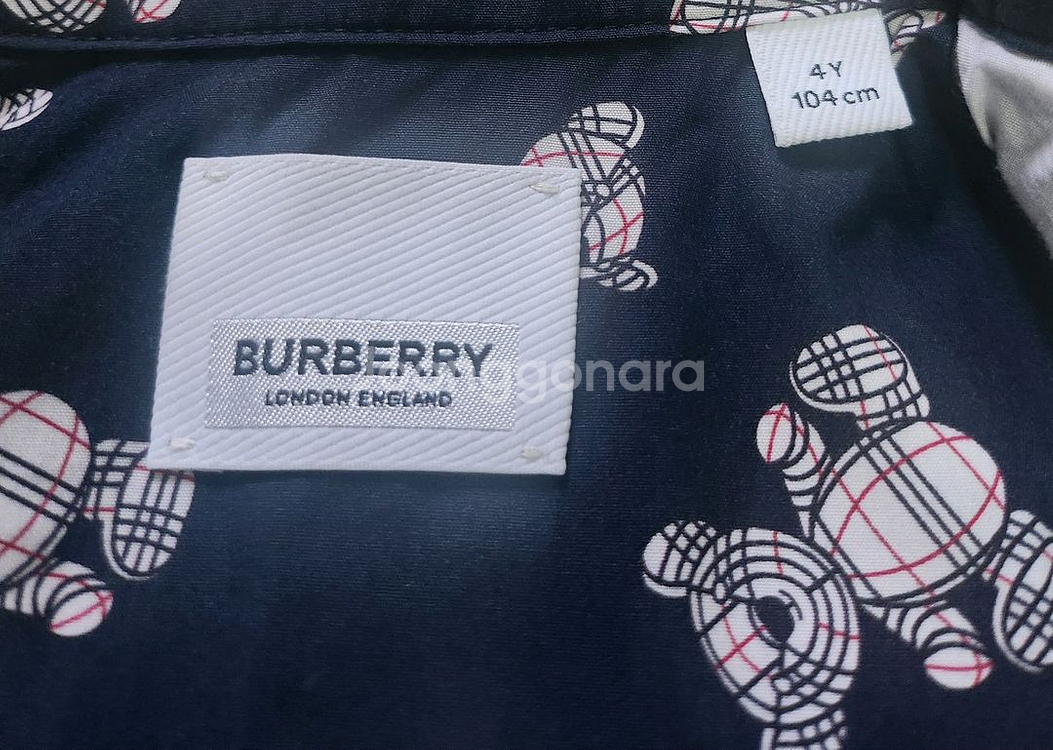 뉴라벨.정품.세트) 버버리키즈4y 가디건과 토마스원피스--9