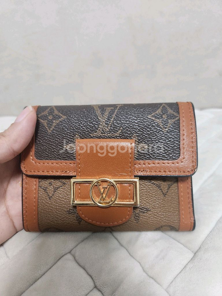 [상태A++] 루이비통 도핀 컴팩트 월릿 코인지폐 반지갑--0