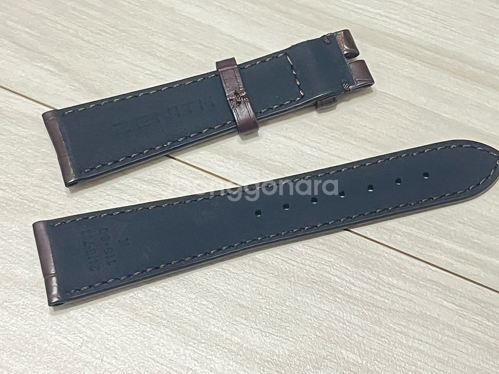 미사용 제니스 엘프리메로 크로노마스터 42mm 악어 가죽--2