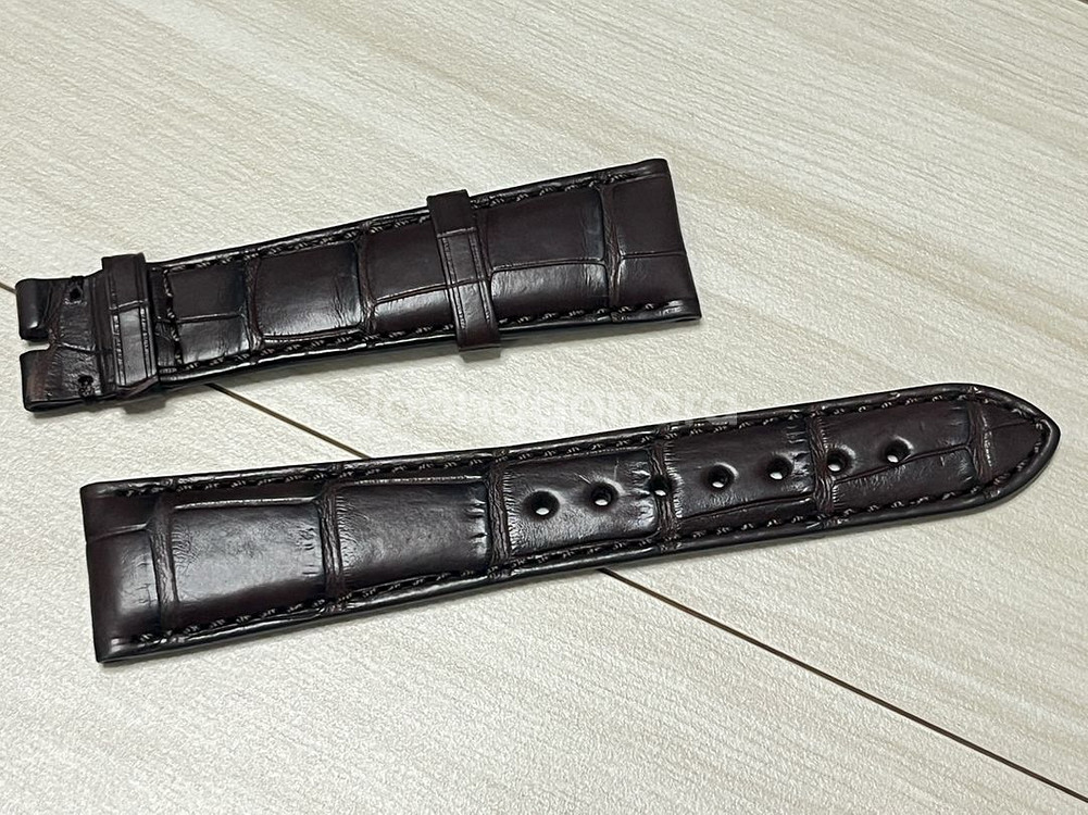 미사용 제니스 엘프리메로 크로노마스터 42mm 악어 가죽--1