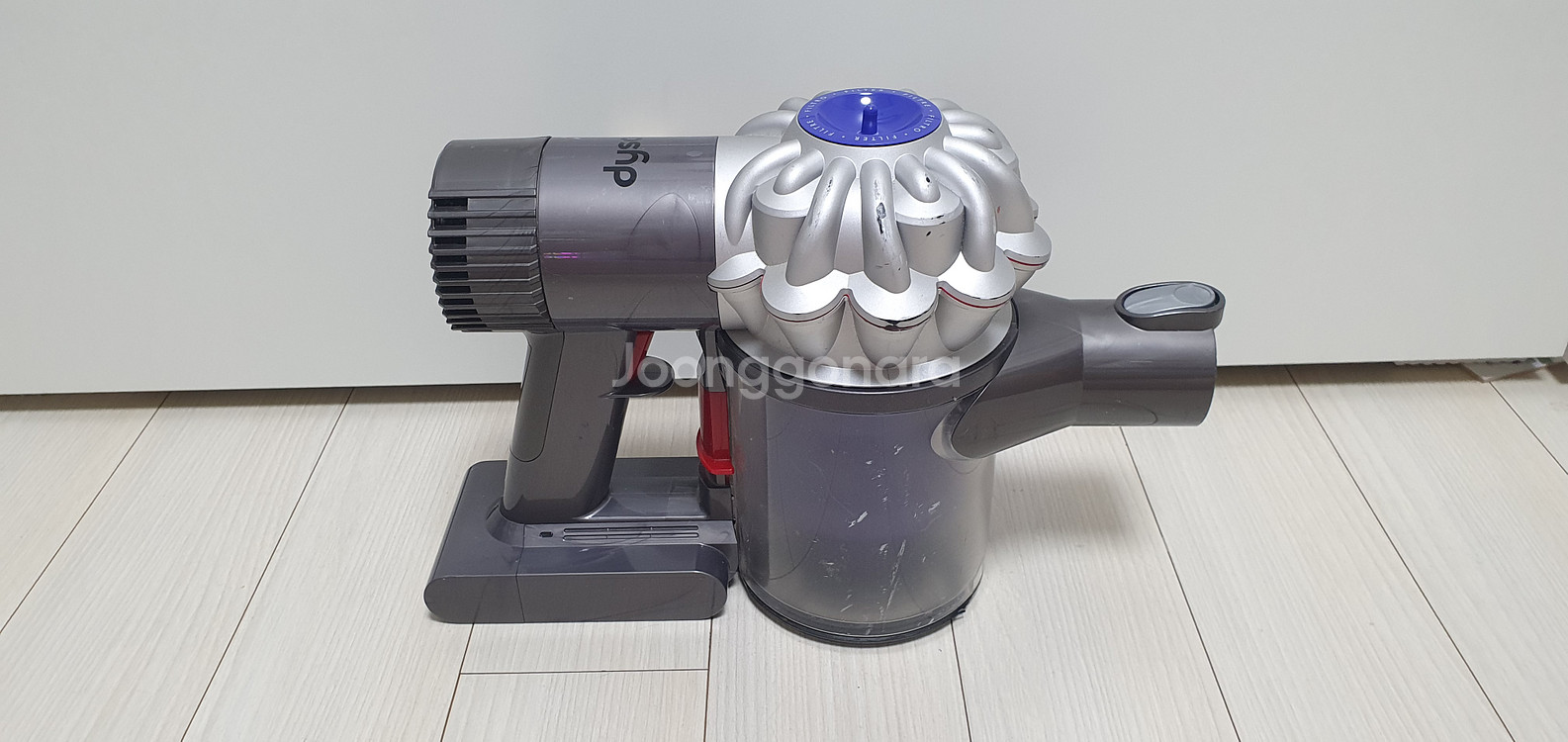 다이슨 V6 무선 청소기 판매--1