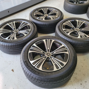 벤츠W214 신형E클래스 18인치 순정품휠타이어 한대분