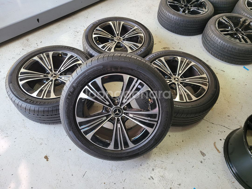 벤츠W214 신형E클래스 18인치 순정품휠타이어 한대분--3