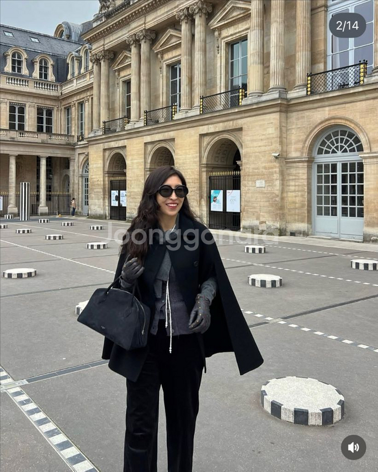 코스모폴리탄줄라이 케이프 코트--0