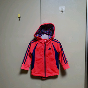 아디다스 유아 기모 후드집업 (18m)/4천원