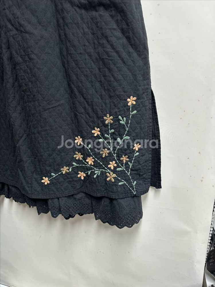 여성 플라워 자수 누빔 롱 스커트 프리사이즈--2