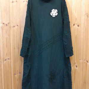 *에이레네 레이스 코사지 누빔롱 원피스 ( 새 상품 )*