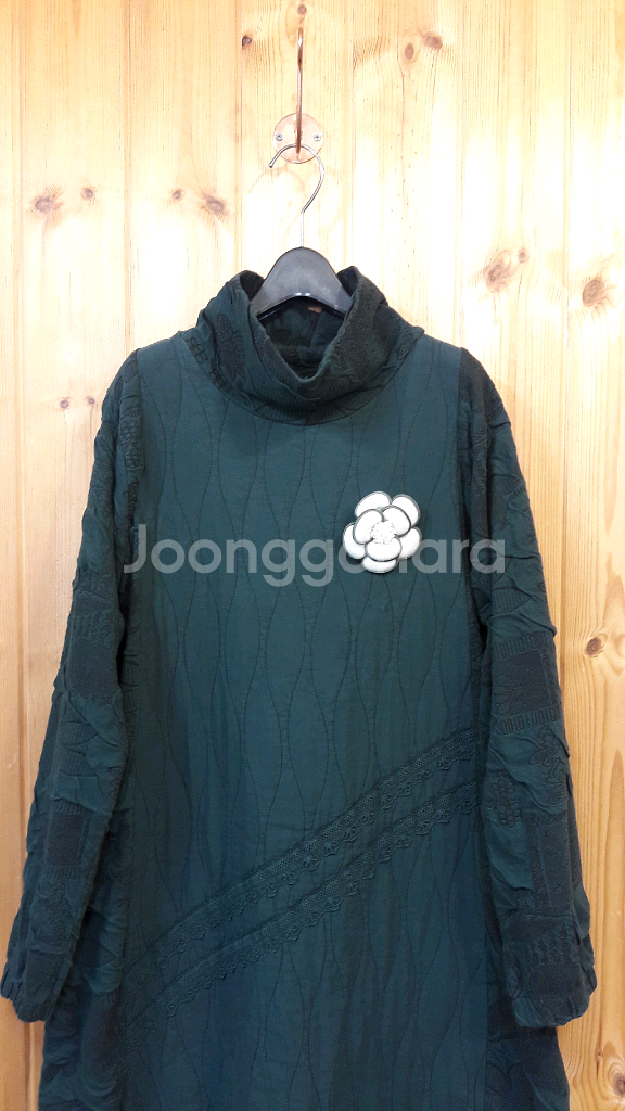 *에이레네 레이스 코사지 누빔롱 원피스 ( 새 상품 )*--4