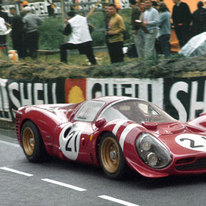 (구매) 교쇼 페라리 330 P4 1:64 (21번 or 23번)