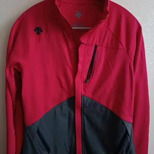 여성용 데상트 바람막이 등산자켓 S90